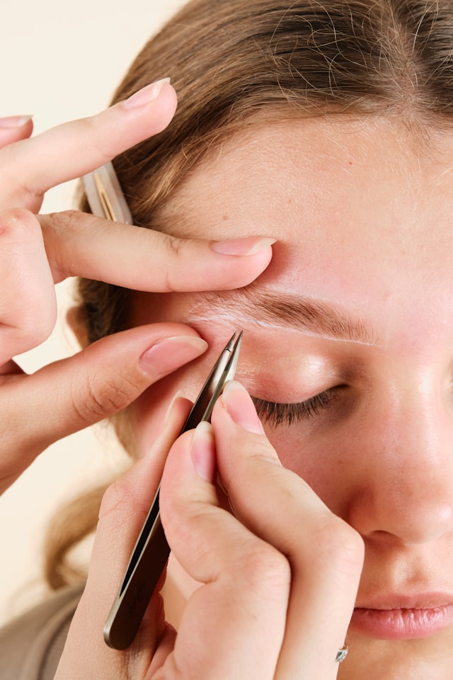 Perfectly shaped brows